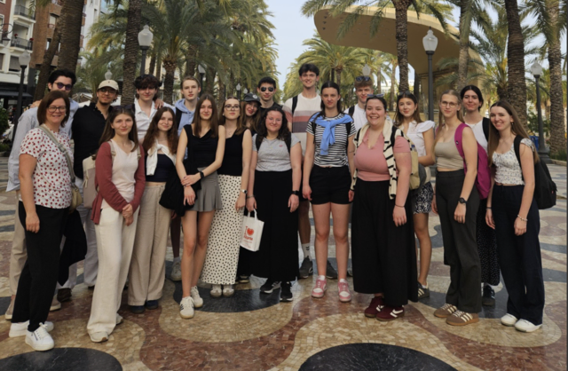 18 Schüler der HAK Horn verbrachten ihre Sprachwoche im sonnigen Alicante. | Foto: BHAK BHAS Horn