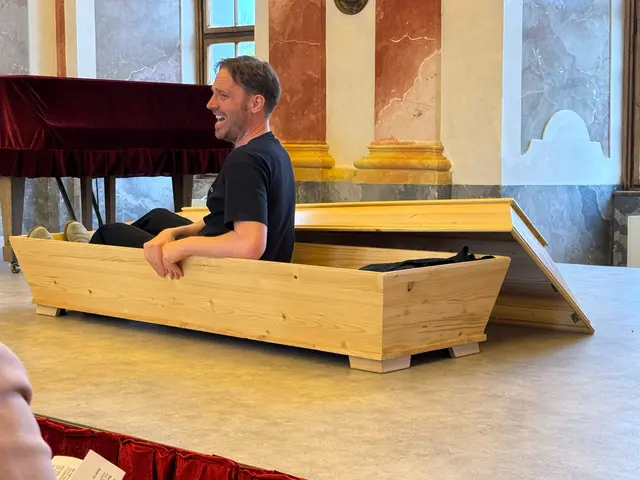 Im Marmorsaal des Stiftes Geras eröffnete die Reihe „Geras klingt!“ ihre neue Saison mit einem heiter-musikalischen Abend. | Foto: Geras klingt