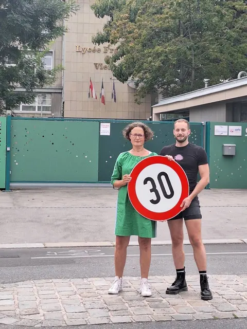 Die Liechtensteinstraße wird vor dem Lycée zur 30er-Zone