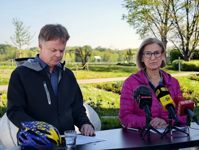 Landeshauptfrau Johanna Mikl-Leitner, Michael Duscher – Geschäftsführer Niederösterreich Werbung. | Foto: Christian Nowotny