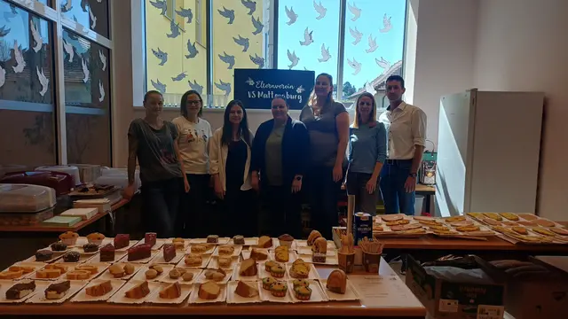 Der Elternverein kümmerte sich um das leibliche Wohl | Foto: MeinBezirk / Julia Lirsch