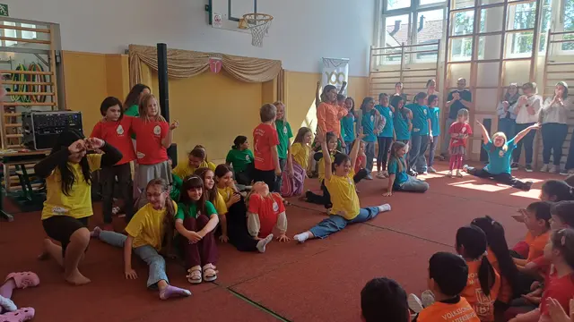 Die Schülerinnen und Schüler zeigen ihr Können. | Foto: MeinBezirk / Julia Lirsch