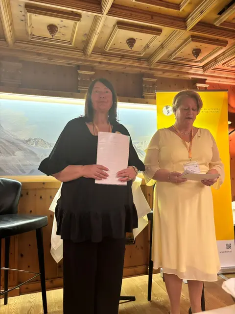 Gemeinsam wurde über vergangene und zukünftige Projekte gesprochen.  | Foto: BPW Club Tirol
