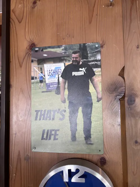 Michael "Muli Schweinberger" ist der Betreiber des Lokals. Mit Lukas Rieder hat er einen mehr als fähigen Koch in seinen Reihen.  | Foto: privat