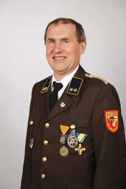 Fritz Medwenitsch war über Jahrzehnte die Konstante im Kommando.  | Foto: Marktgemeinde Hof am Leithaberge