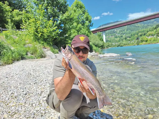 Egal ob Hecht, Karpfen oder Zander - jetzt schnell dein Foto deines Fangs in einem der heimischen Gewässer hochladen und gewinnen.  | Foto: privat