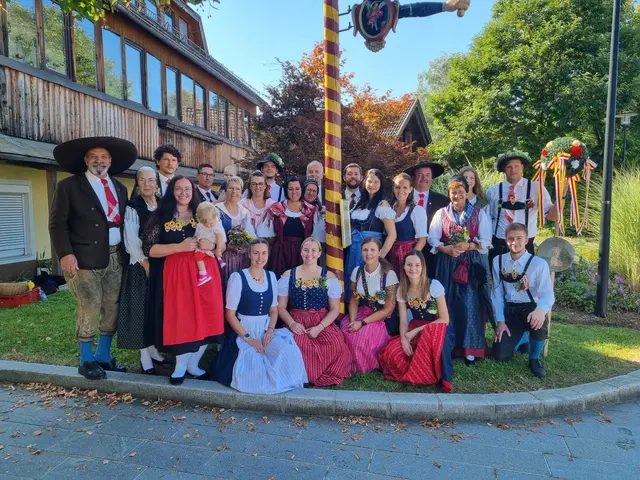 Die Brauchtumsgruppe Rosegg lebt Tradition und Gemeinschaft seit 50 Jahren. | Foto: Brauchtumsgruppe Rosegg