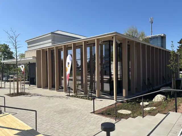 Der neue Flagshipstore wurde in nachhaltiger Holzbauweise erweitert und mit allen Energieunabhängigkeitsprodukten der Burgenland Energie ausgestattet.  | Foto: Stefan Schneider/MeinBezirk