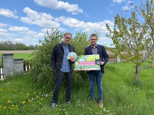 Der Grüne Umweltgemeinderat Martin Prikril und ÖVP-Bürgermeister Florian Pfaffelmaier. | Foto: Foto: Gemeinde