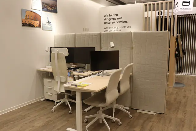 Im Studio stehen mehrere Planungsplätze zur Verfügung. | Foto: MeinBezirk/Hannah Hingsamer