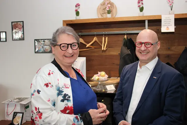 Beate Gotthardt von Frau in der Wirtschaft und WKO-Obmann Peter Sükar | Foto: Cescutti