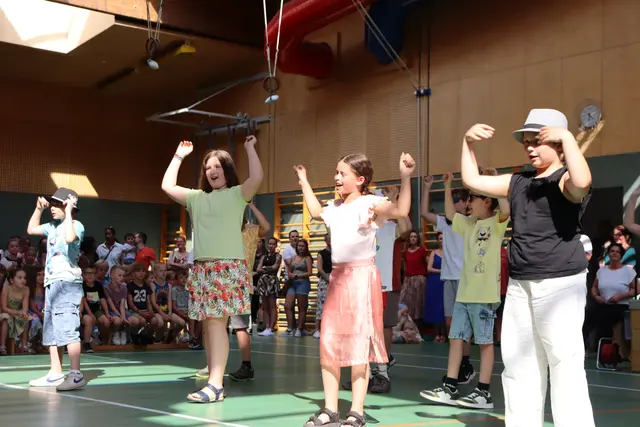 Ein besonderes Highlight im Jubiläumsjahr ist das Schulfest am 26. Juni, bei dem gemeinsam gefeiert wird und ein abwechslungsreiches Programm für Groß und Klein geplant ist. | Foto: Elternverein Bad Sauerbrunn