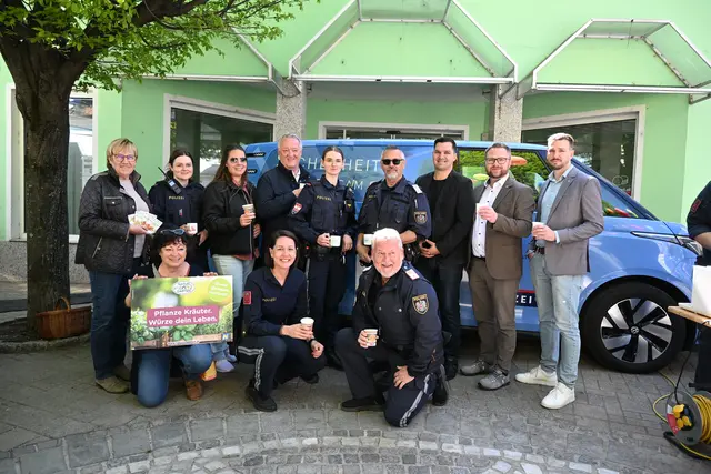 „Coffee with Cops“ - auf einen Kaffee mit der Polizei