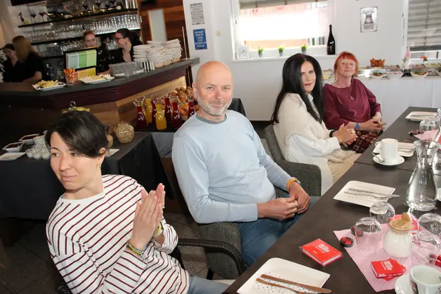 An die 50 Unternehmerinnen und Unternehmer aus acht Gemeinden waren in Rosental. | Foto: Cescutti