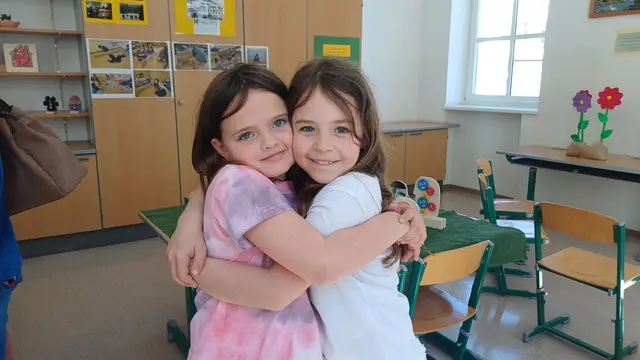Lia und Rosa freuen sich schon auf das nächste Fest. | Foto: MeinBezirk / Julia Lirsch