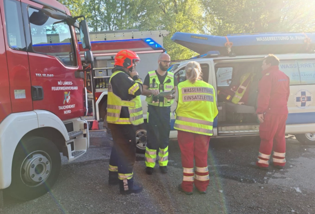 Eine groß angelegte Rettungsaktion kam in Gange. | Foto: DOKU NÖ