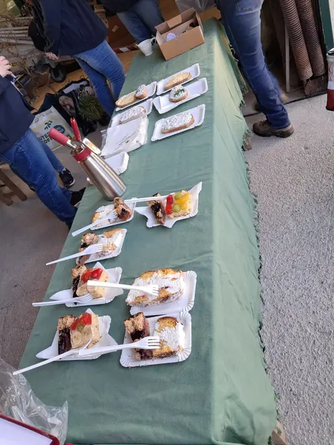 Mehlspeisen und Brote vom Dorferneuerungsverein Wiesmath 