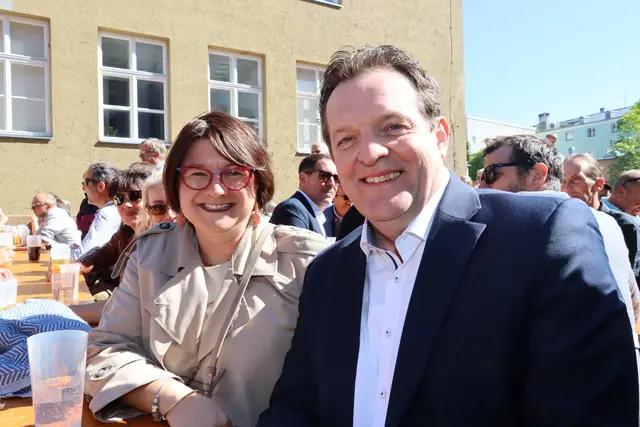 Genossen das Fest: Vizebgm. Julia Schmid und Landesrat René Zumtobel | Foto: Kendlbacher