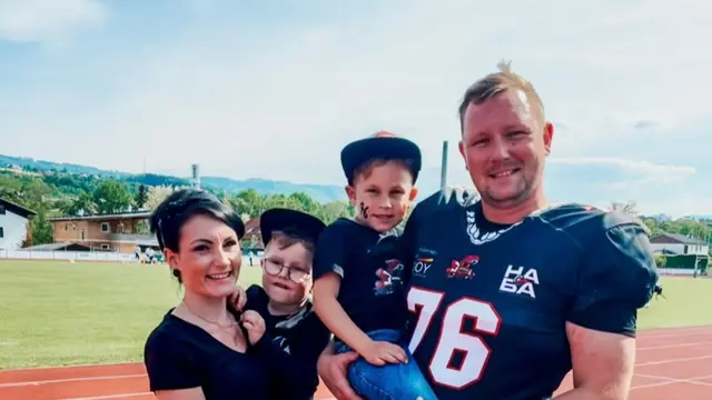 Ein besonderer Moment für zwei Kämpfer beim Saisonstart