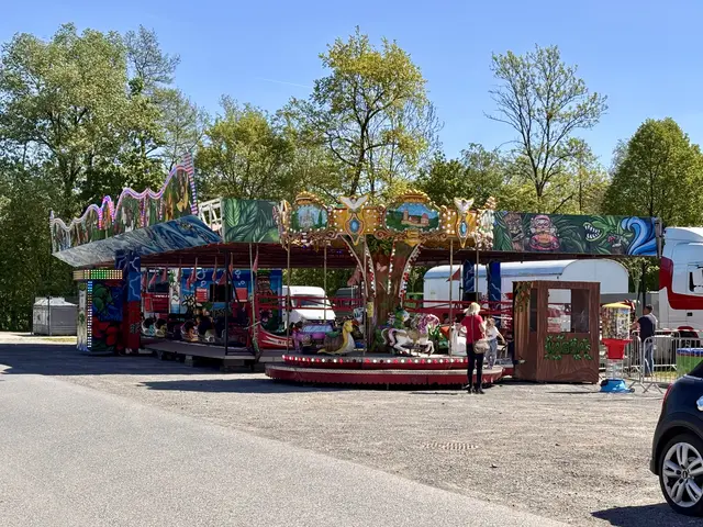Das Autodrom und Kinderkarussell erfreute Groß und Klein. | Foto: B. Gady