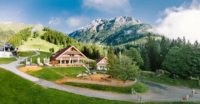 Auf den Imster Hütten, wie hier auf der UAlm, kann exzellent gespeist werden.