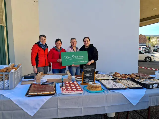 Bäuerinnen von Wiesmath verkauften Kuchen, Torten und Brot.