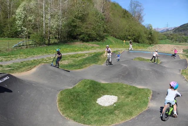 Die Pumptrackbahn erfreute sich sehr großer Beliebtheit. | Foto: Helga Gößwellner