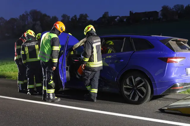 Crash zweier Autos endet mit Sachschaden