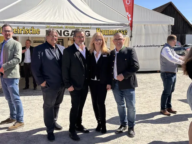 Hat noch keine Südsteirische Baumesse versäumt: NAbg. Josef Muchitsch mit den Veranstaltern und Vizebgm. René Kniewallner. | Foto: B. Gady