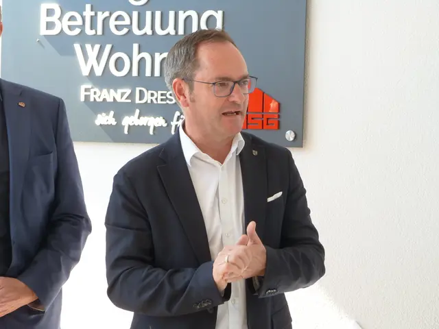 Bürgermeister Markus Landauer betonte: "Die Familie Drescher zeigt, dass Pflege nicht nur schwarz-weiß gesehen wird, sondern facettenreich ist." | Foto: Vanessa Wittmann