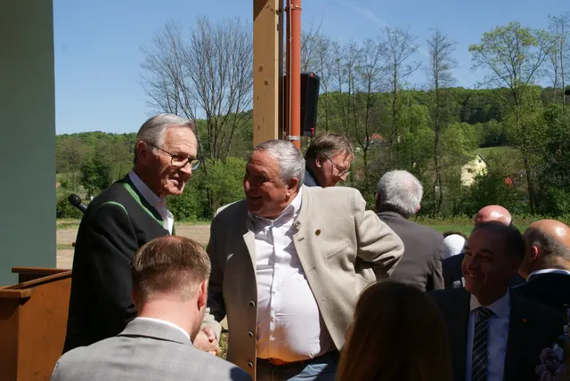 Bürgermeister Helmut Sampt begrüßt die Gäste. | Foto: Anna Maria Kaufmann
