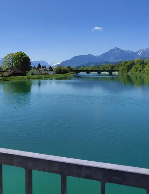 Blick vom Kraftwerk auf die Eisenbahnbrücke | Foto: H.Bachinger
