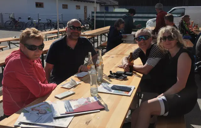 Bei strahlendem Frühlingswetter trafen sich heute mehr als 100 motivierte Teilnehmer in Waldhausen zum gemeinsamen Start der OÖ Bewegungs-Challenge. Eine Veranstaltung der Gesunden Gemeinde Waldhausen.  | Foto: Gesunde Gemeinde Waldhausen