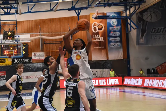 Glenn Taylor junior war für einige tolle Punkte verantwortlich. | Foto: MeinBezirk/Michael Strini