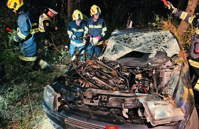 Auto überschlägt sich auf Bundesstraße – zwei Verletzte