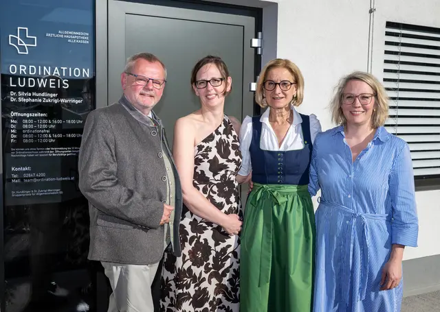 Bürgermeister Hermann Wistrcil, Dr. Silvia Hundlinger, Landeshauptfrau Johanna Mikl-Leitner und Dr. Stephanie Zukrigl-Warringer. | Foto: NLK Khittl