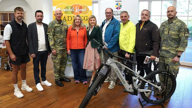 500 Radler feiern gelungenes „anRADLn“ mit regionalem Genuss