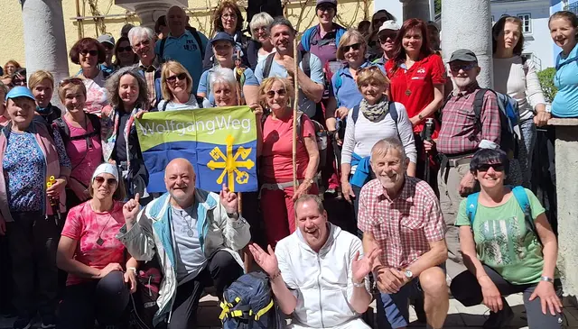 Gut angekommen; die Zahl der Pilger/innen ist zu groß für alle im Bild;