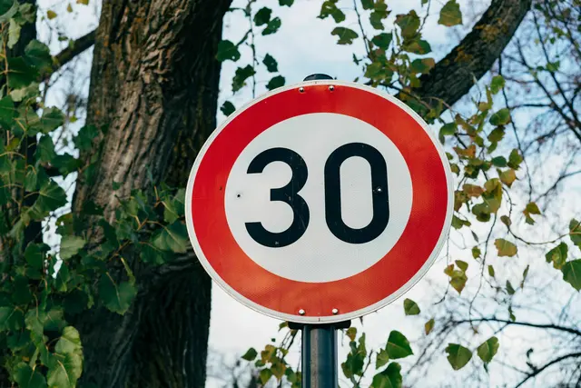 Einem Raser in Wien droht die Beschlagnahme seines Autos. (Symbolbild) | Foto: Unsplash