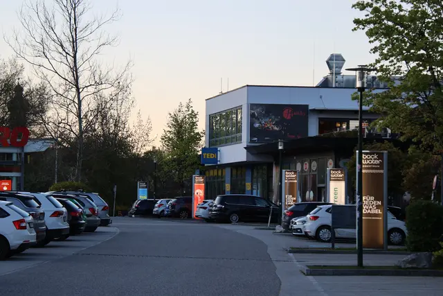 Im Zentrum vom Gewerbegebiet wird der Pumptrack errichtet.