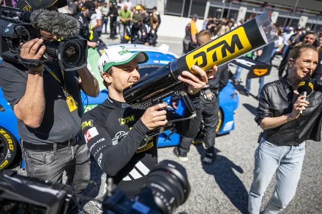 Lucas Auer feierte ein gelungenes Wochenende. | Foto: Red Bull Content Pool