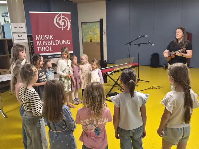 Der Kinderchor der LMS Stubaital steht unter der Leitung von Anna-Lena Schnegg. | Foto: LMS Stubaital