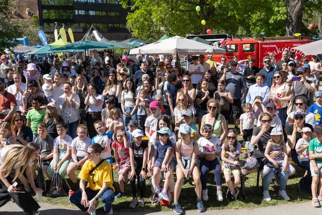 Das MeinBezirk Familienfest sorgte für einen vollen Stadtpark.  | Foto: Konstantinov