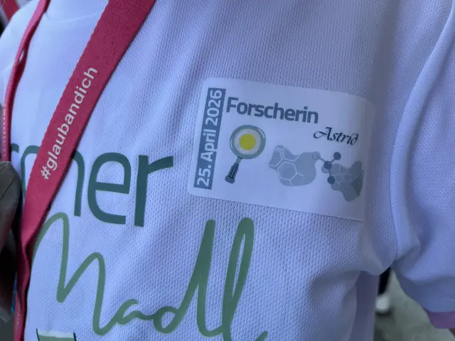 Jede Teilnehmerin bekam ihr ganz persönliches Forscherinnen-Leiberl | Foto: Gesa Buzanich