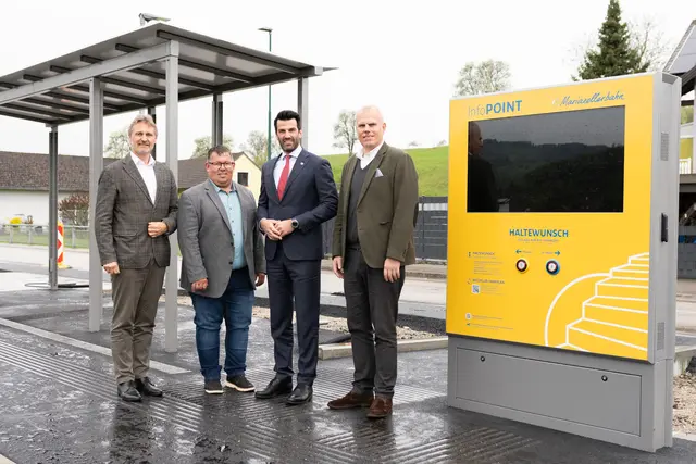 Geschäftsführer Michael Hasenöhrl, LH-Stellvertreter Udo Landbauer, Bürgermeister Michael Strasser und NÖVOG Geschäftsführer Wolfgang Schroll. | Foto: NÖVOG/Grojer