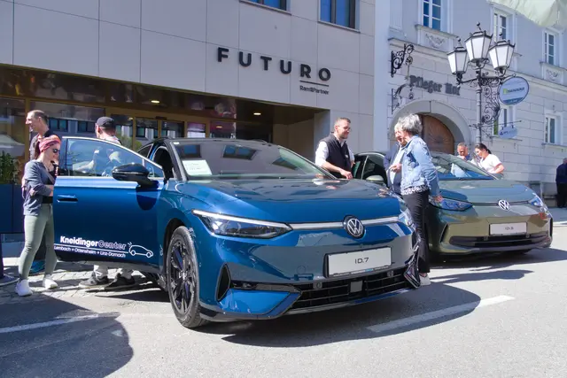 Besucher bestaunten neue Modelle beim Rohrbacher Autofrühling