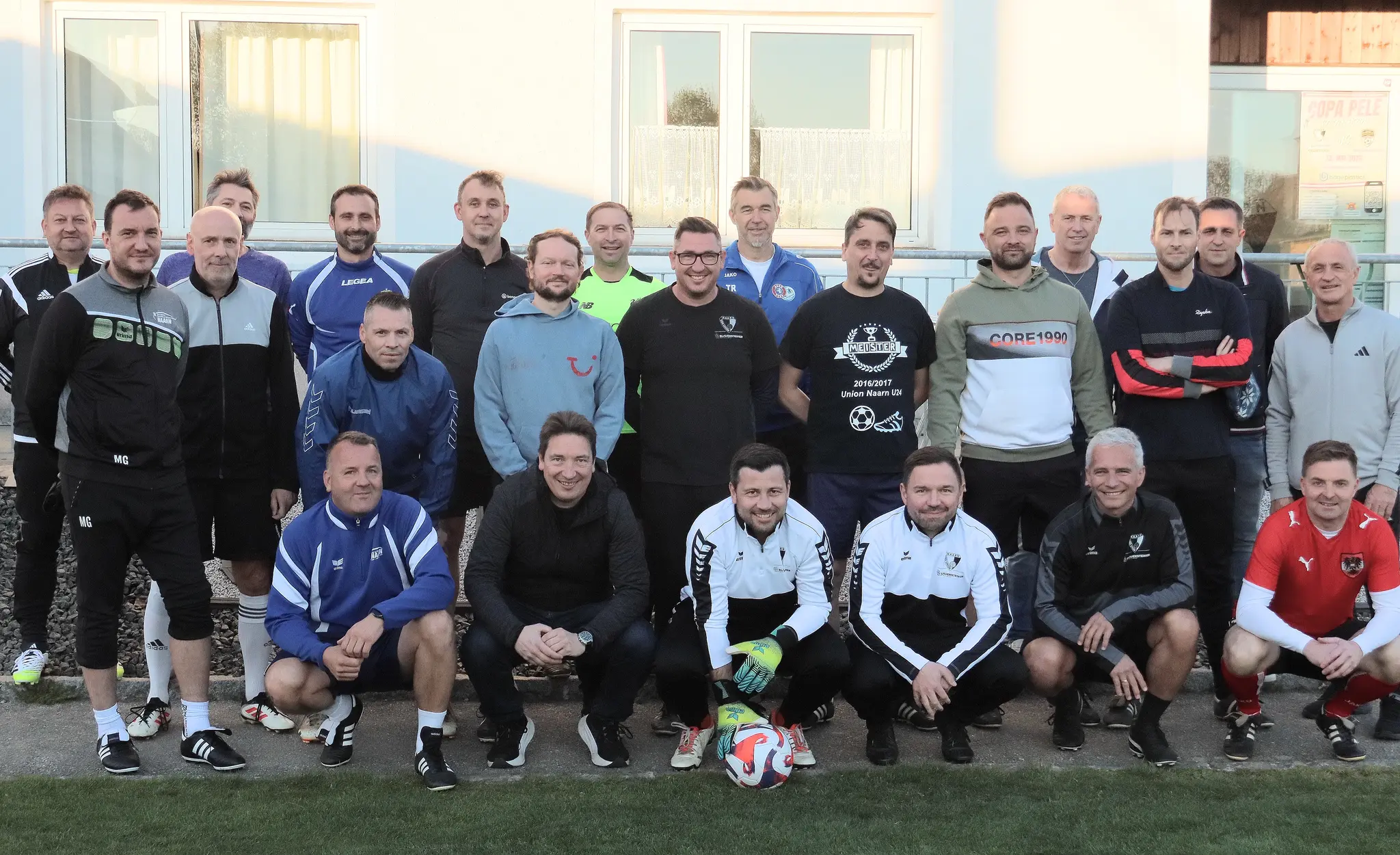 Football highlight: Union Naarn Oldstars challenge legends of the Copa ...