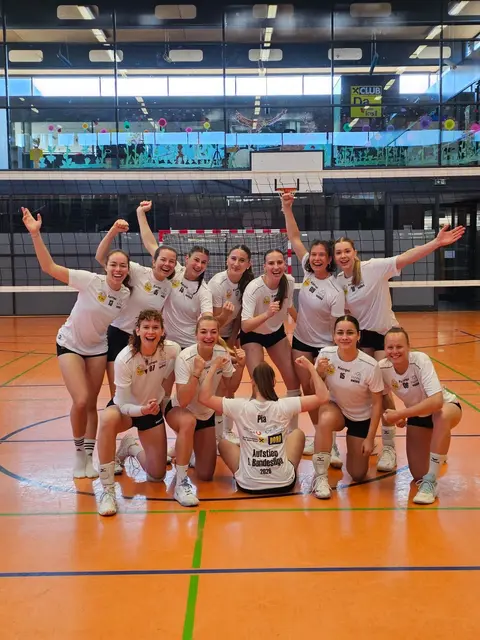 SU inzingvolley/VC Mils gewinnt auch letztes Spiel der Saison