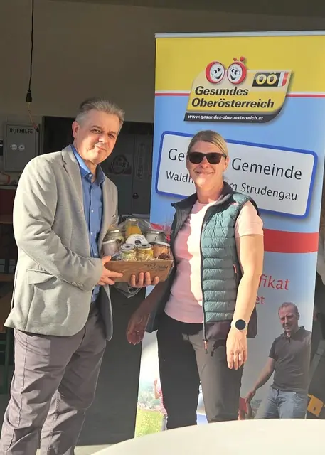 Bei strahlendem Frühlingswetter trafen sich heute mehr als 100 motivierte Teilnehmer in Waldhausen zum gemeinsamen Start der OÖ Bewegungs-Challenge. Eine Veranstaltung der Gesunden Gemeinde Waldhausen.  | Foto: Gesunde Gemeinde Waldhausen