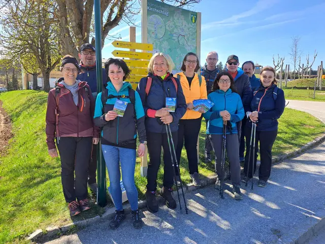 Martin und Elisabeth Schramhofer, Kerstin Köck, Elfriede Kepte, BGM Christina Martin, Erich und Iris Simhandl, Herbert Kepte, Karl und Gerti Maurer | Foto: privat
